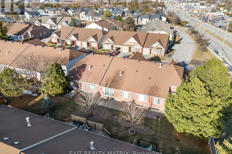 28129877/1241-foxborough-private/beaconwood/ottawa/ontario/K1J1E2_35