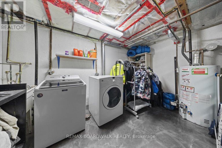 29209596/7-gagnon-court/beaverbrook/ottawa/ontario/K2K1A7_32