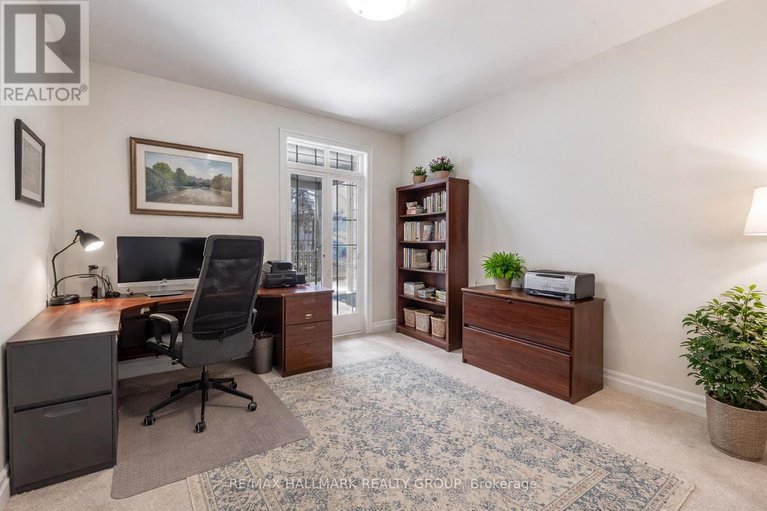 29357425/8-waterford-way/pineglencountry-place/ottawa/ontario/K2E7V4_17