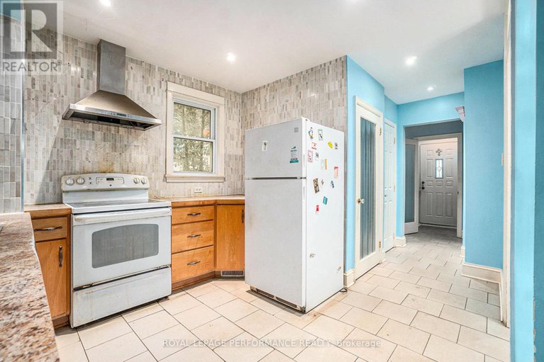 28886314/223-carleton-avenue/ottawa-westtunneys-pasture/ottawa/ontario/K1Y0J5_10