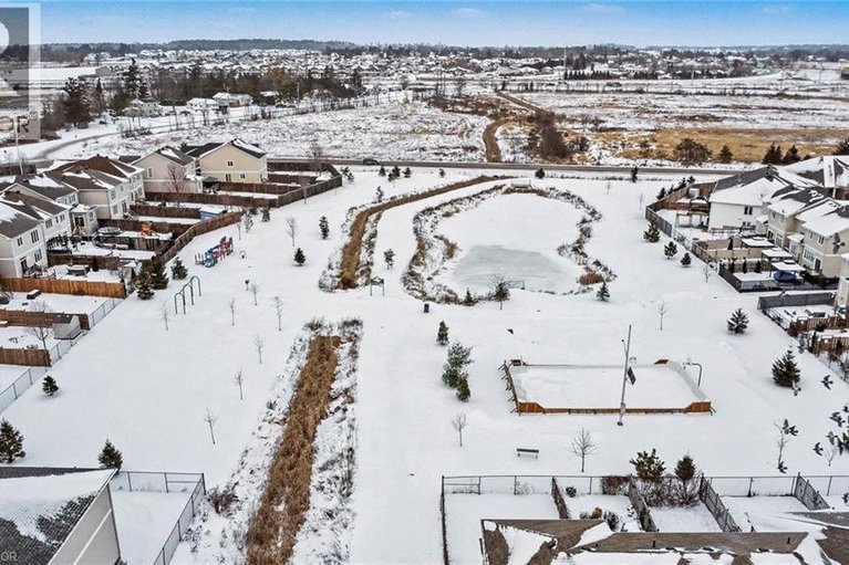 29357831/145-desmond-trudeau-drive/arnprior/ontario/K7S3G9_16