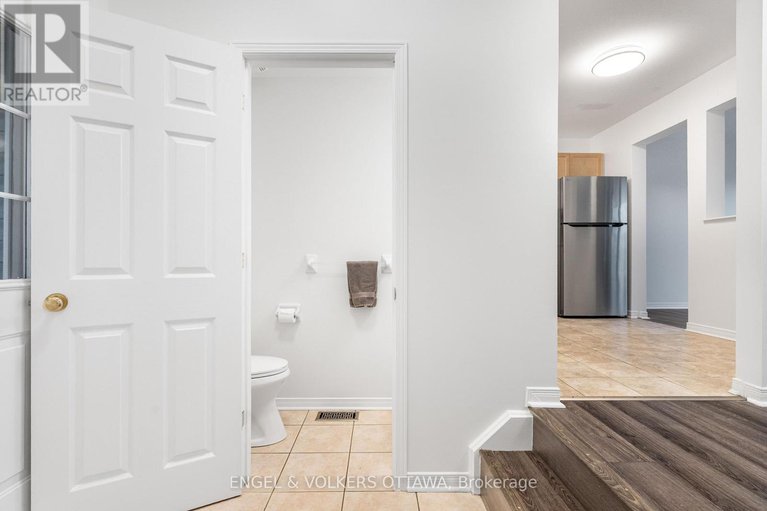 29123797/1626-trenholm-lane/fallingbrookpineridge/ottawa/ontario/K4A4B6_20
