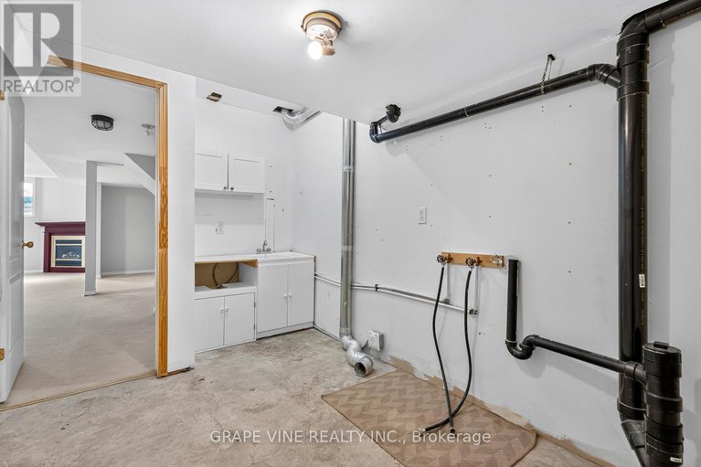 28807496/27-flowertree-crescent/emerald-meadowstrailwest/ottawa/ontario/K2M2R8_29