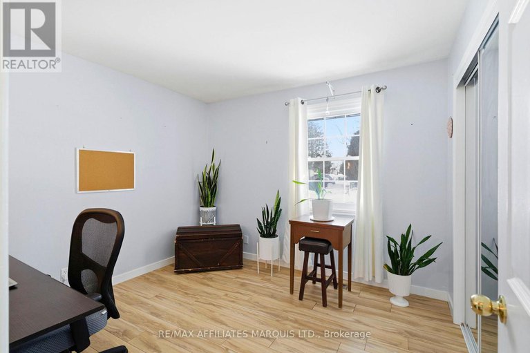 29323072/21-spruce-street/ingleside/south-stormont/ontario/K0C1M0_20