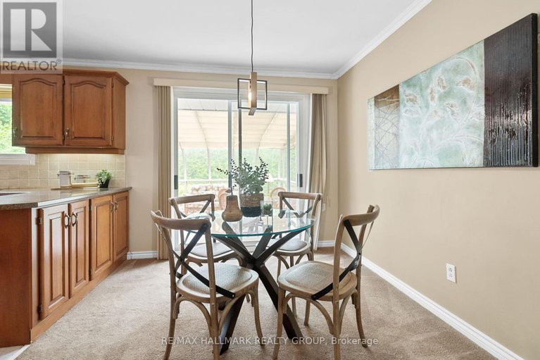 28581725/2143-hubbard-crescent/beacon-hill-north/ottawa/ontario/K1J6L3_6
