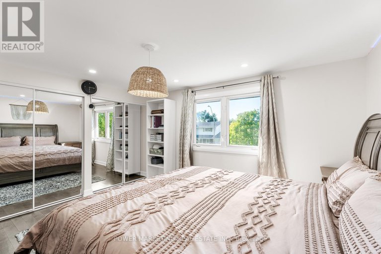 28591081/2714-hickson-crescent/redwood-park/ottawa/ontario/K2H6Y6_24