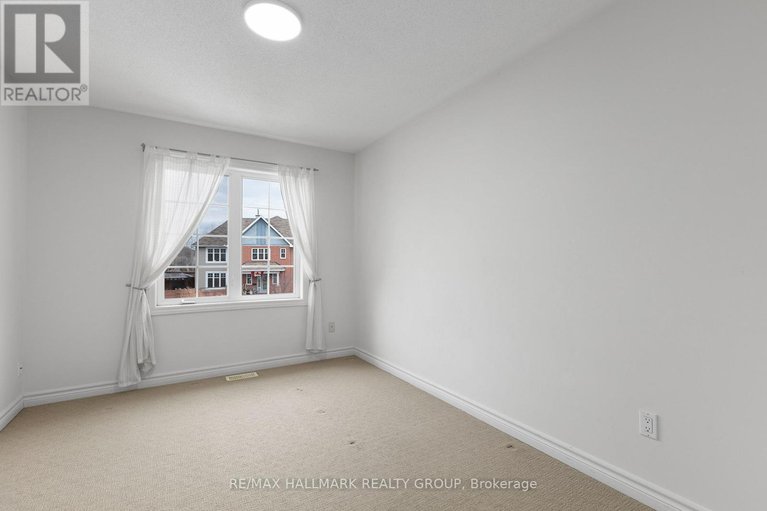 29454598/4120-kelly-farm-drive/blossom-parkkemp-parkfindlay-creek/ottawa/ontario/K1T4J2_20