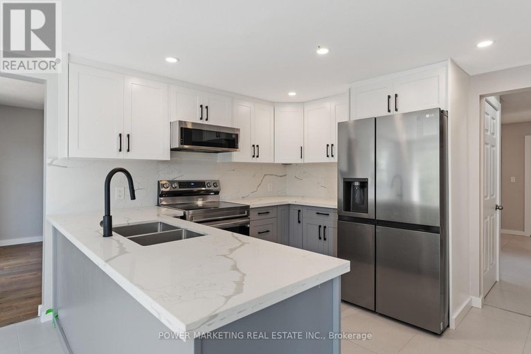 29131275/5722-kemplane-court/blackburn-hamlet-south/ottawa/ontario/K1W1B8_13