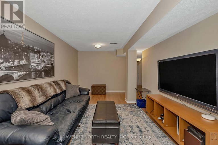 28346163/120-markland-crescent/barrhaven-east/ottawa/ontario/K2G5Z7_28