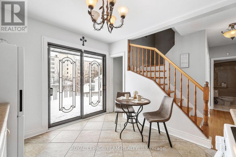 28500316/1357-thames-street/carlington/ottawa/ontario/K1Z7N3_13