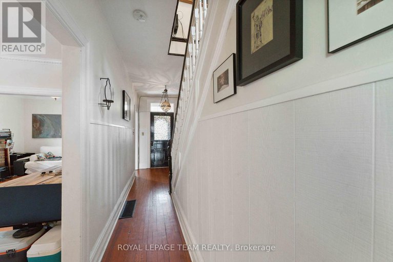 28731469/235-cambridge-street-n/west-centre-town/ottawa/ontario/K1R7B5_5