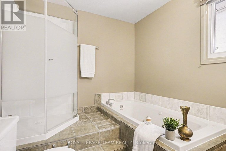 29247026/10-105-parkinson-street/kemptville/north-grenville/ontario/K0G1J0_23