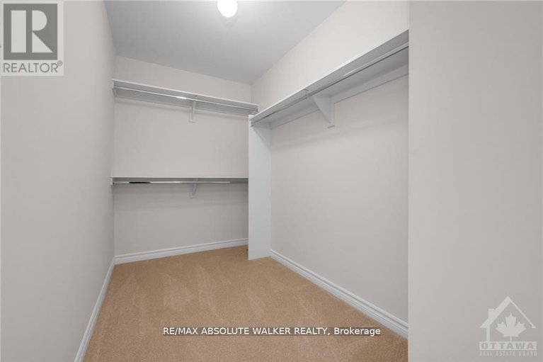 28242948/702-du-rivage-street/town-of-rockland/clarence-rockland/ontario/K4K0K1_19