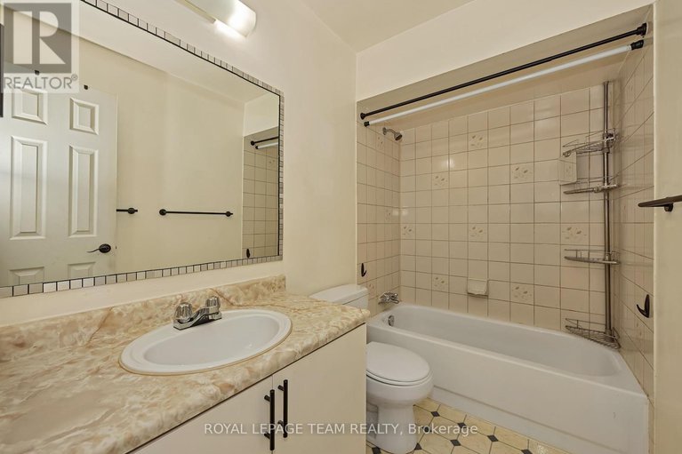 28523246/77-12-bentbrook-crescent/heritage-park/ottawa/ontario/K2J3X9_29