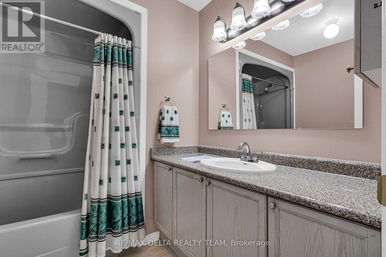 29050102/6565-des-chouettes-lane/chateauneuf/ottawa/ontario/K1C7E6_24