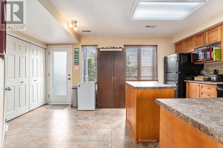 28504780/123-gatestone-private/beacon-hill-south/ottawa/ontario/K1J1K5_15