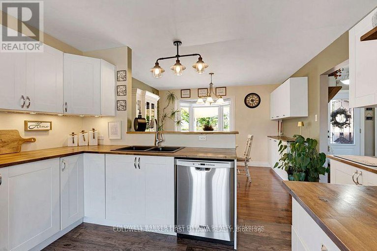 29165511/741-drummond-con-12c-road/drummond-n-elmsley-drummond-twp/drummondnorth-elmsley/ontario/K7C3P1_13