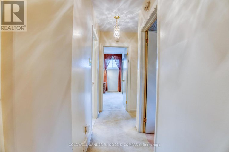 29040385/2005-neepawa-avenue/carlingwood/ottawa/ontario/K2A3L4_15