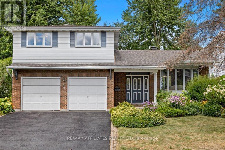 28785482/49-silver-aspen-crescent/blackburn-hamlet/ottawa/ontario/K1B3C3_1