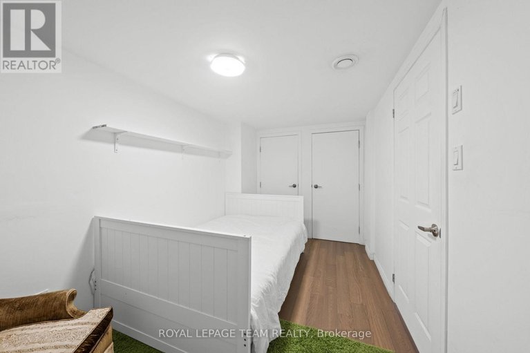 29609711/960-fisher-avenue-w/carlington/ottawa/ontario/K1Z6P4_28