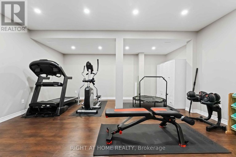 29367758/248-maygrass-way/remainder-of-stittsville-area/ottawa/ontario/K2S2K9_35