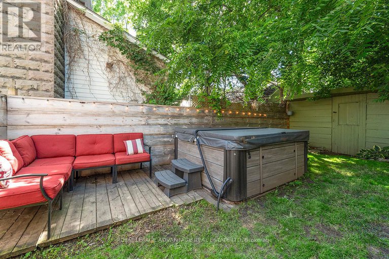28631022/6-foster-avenue/smiths-falls/smiths-falls/ontario/K7A1K1_5