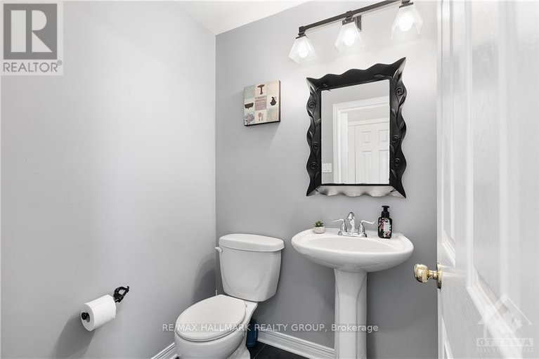 28301272/4464-shoreline-drive/riverside-southgloucester-glen/ottawa/ontario/K1V1R7_13