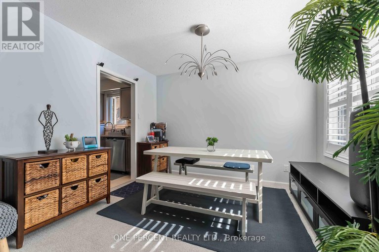 28938369/56-710-coronation-avenue/riverview-park/ottawa/ontario/K1G4G7_7