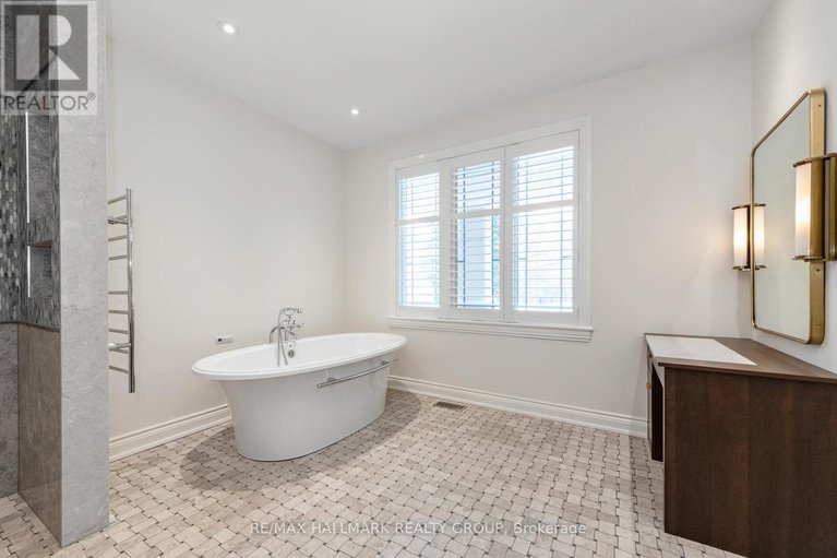 29381192/5800-queenscourt-crescent/manotick-east-to-manotick-station/ottawa/ontario/K4M1K3_23