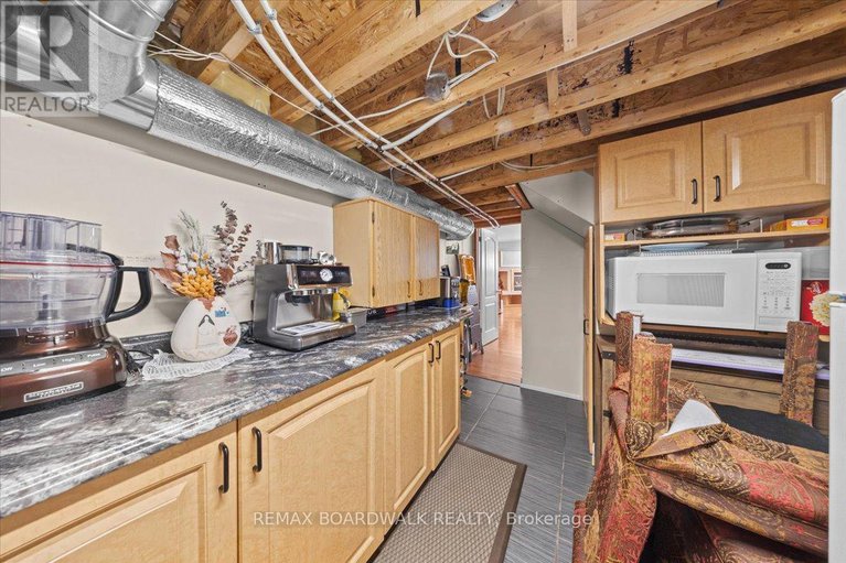 29446345/6355-sablewood-place/chapel-hill/ottawa/ontario/K1C7M3_77