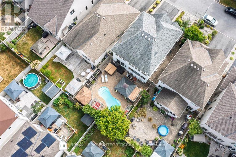 28804578/106-trail-side-circle/springridgeeast-village/ottawa/ontario/K4A5A9_3