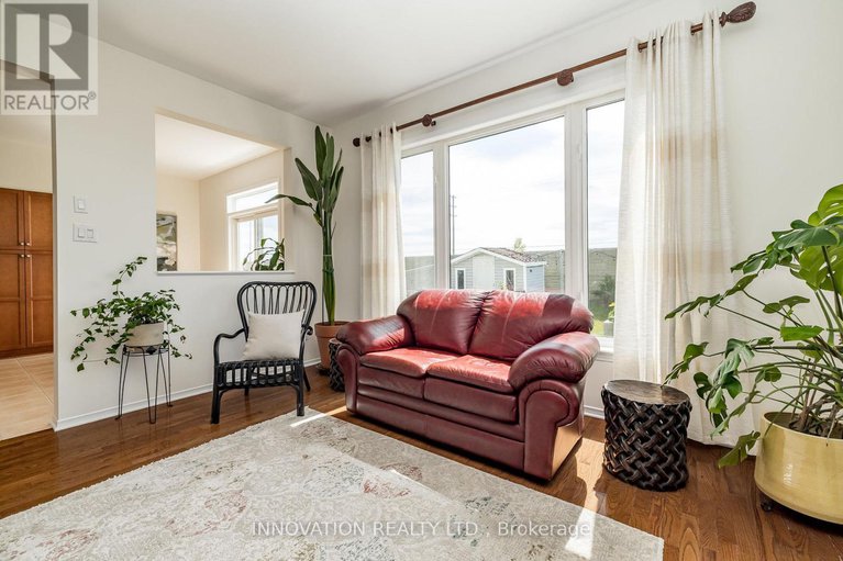 28741506/324-rustic-hills-crescent/springridgeeast-village/ottawa/ontario/K4A5A8_20