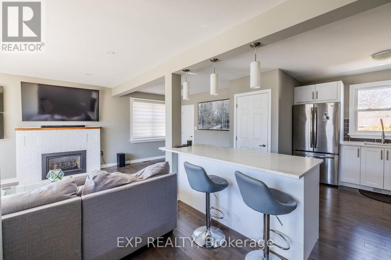 28561738/35-withrow-avenue/meadowlandsst-claire-gardens/ottawa/ontario/K2G2H7_6