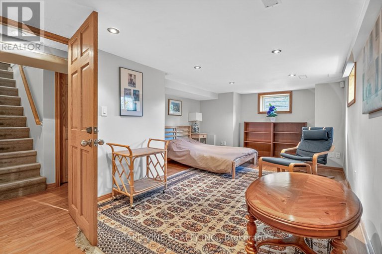 28768922/65-bristol-avenue/old-ottawa-southrideau-gardens/ottawa/ontario/K1S1P8_18
