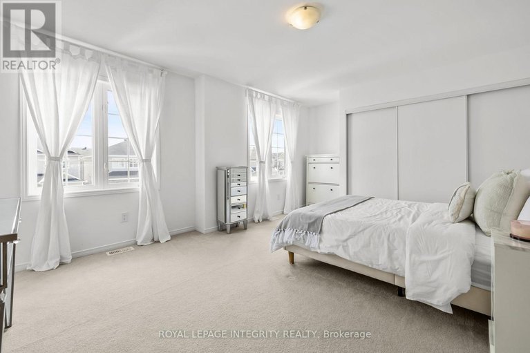 29578407/208-rover-street/emerald-meadowstrailwest/ottawa/ontario/K2V0G2_31