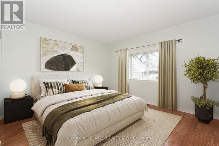 28479227/1980-scully-way-s/fallingbrookgardenway-south/ottawa/ontario/K4A4H2_17