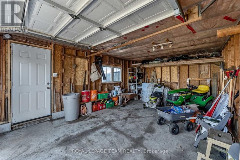 29660167/1923-joanisse-road/clarencerockland-twp/clarence-rockland/ontario/K0A2A0_38