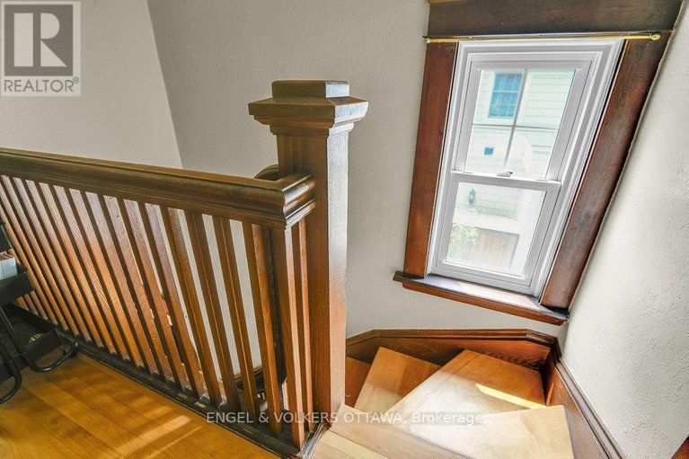 28421579/141-minto-place/rockcliffe/ottawa/ontario/K1M0B6_23