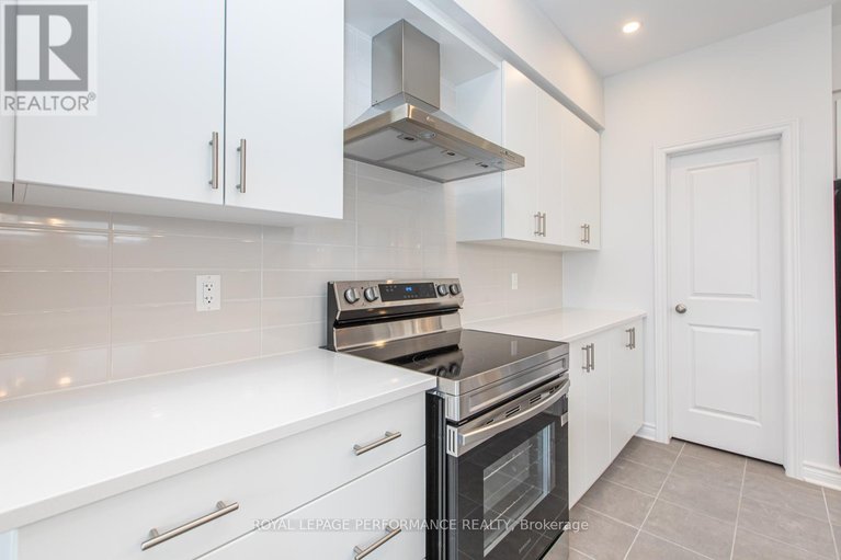 29649024/635-cordelette-circle/mer-bleuebradley-estatesanderson-park/ottawa/ontario/K1W0P2_18