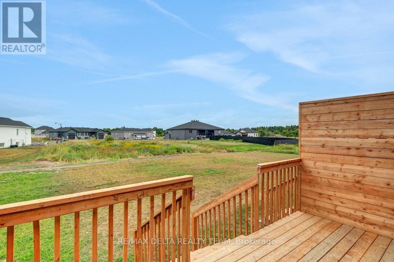 28790406/10-vicky-court/clarencerockland-twp/clarence-rockland/ontario/K0A2A0_37