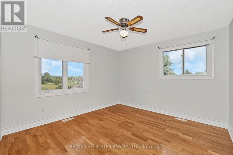 28655117/101-carterfarm-crescent/huntley-ward-south-west/ottawa/ontario/K0A1L0_28