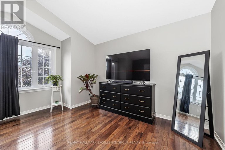 28730697/2677-chamberland-street/town-of-rockland/clarence-rockland/ontario/K4K0A5_23