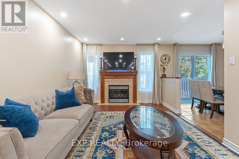 28971340/4085-kelly-farm-drive/blossom-parkkemp-parkfindlay-creek/ottawa/ontario/K1T4J3_18