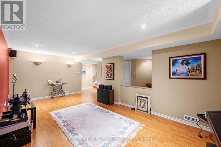 29665654/6526-tooney-drive/orleanssunridge/ottawa/ontario/K1C7G9_23