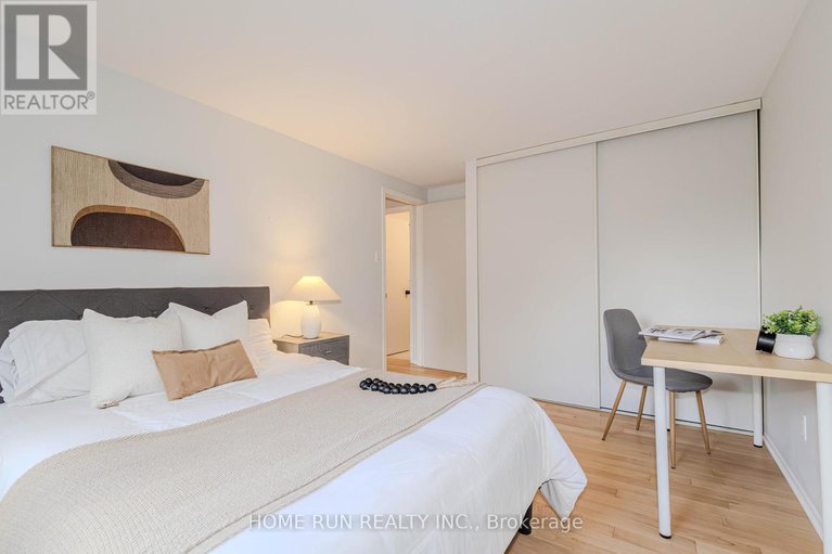 28636833/30-turret-court/glencairnhazeldean/ottawa/ontario/K2L2L1_27