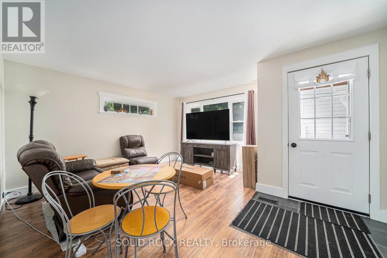 28568795/33a-and-33b-napoleon-street/carleton-place/carleton-place/ontario/K7C2X4_31