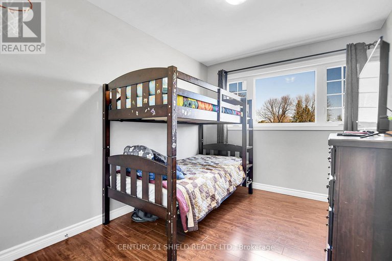 28929048/38-st-lawrence-street/ingleside/south-stormont/ontario/K0C1M0_21