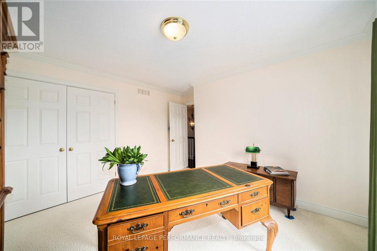 28759789/21-berry-glen-street/strandherd/ottawa/ontario/K2G7A5_25