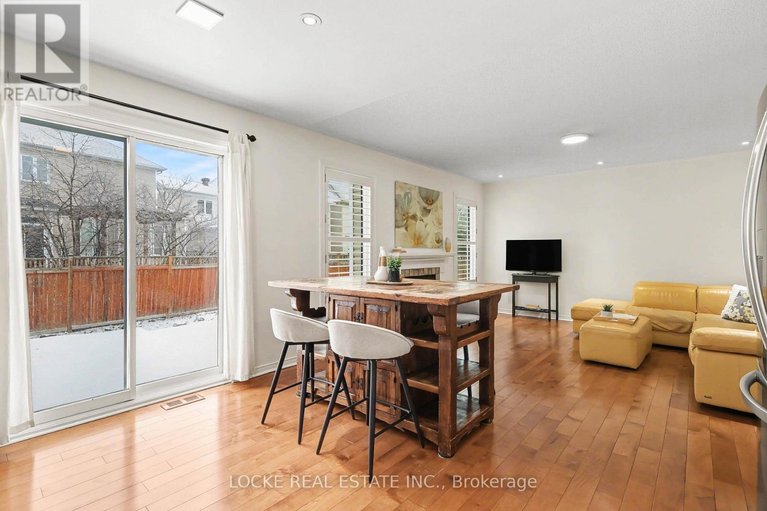 29468634/6020-longleaf-drive/orleans-village/ottawa/ontario/K1W1J2_18