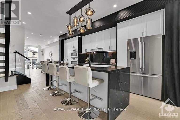 28662763/828-alpine-avenue/queensway-terrace-north/ottawa/ontario/K2B5R6_8